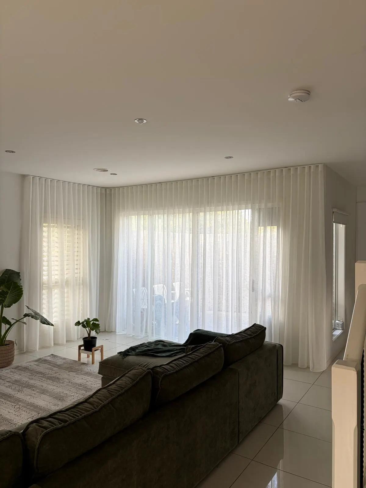 Custom blinds and curtains installation in Seford Melbourne